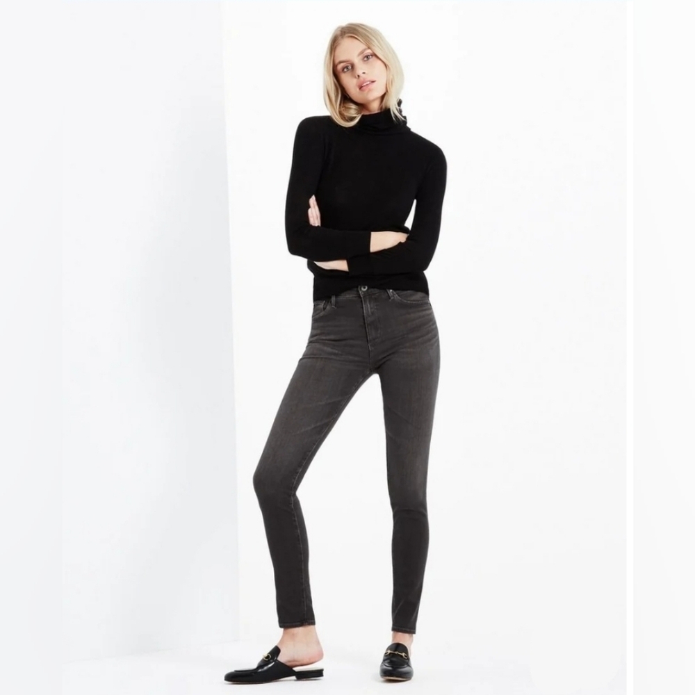 AG The Farrah High Rise Skinny Grey Mist Size 26